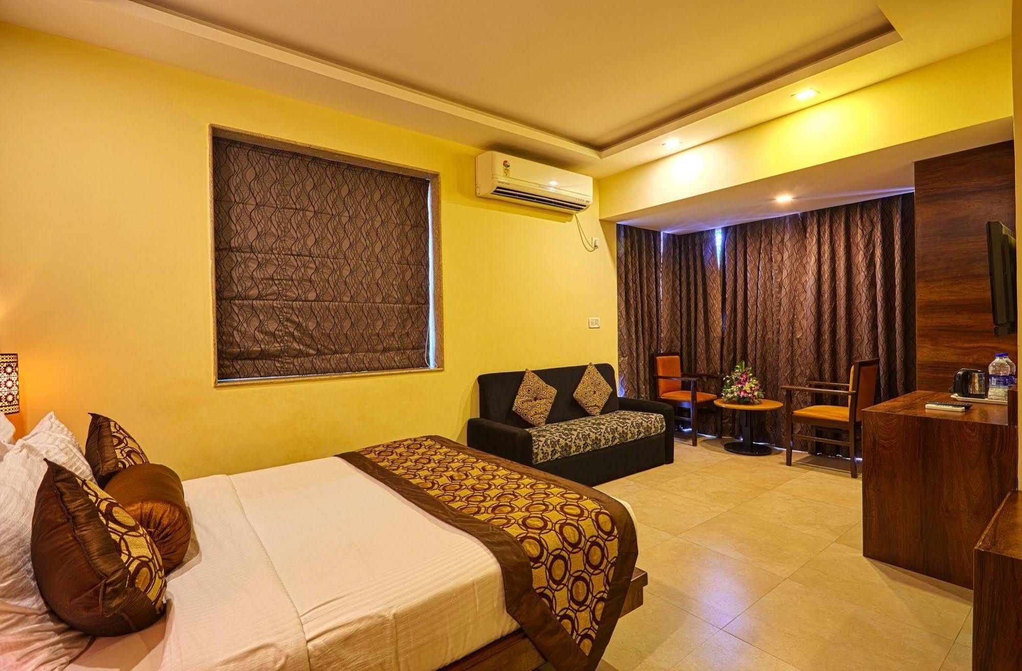 Sunkissed Plaza Hotel Calangute Exterior foto