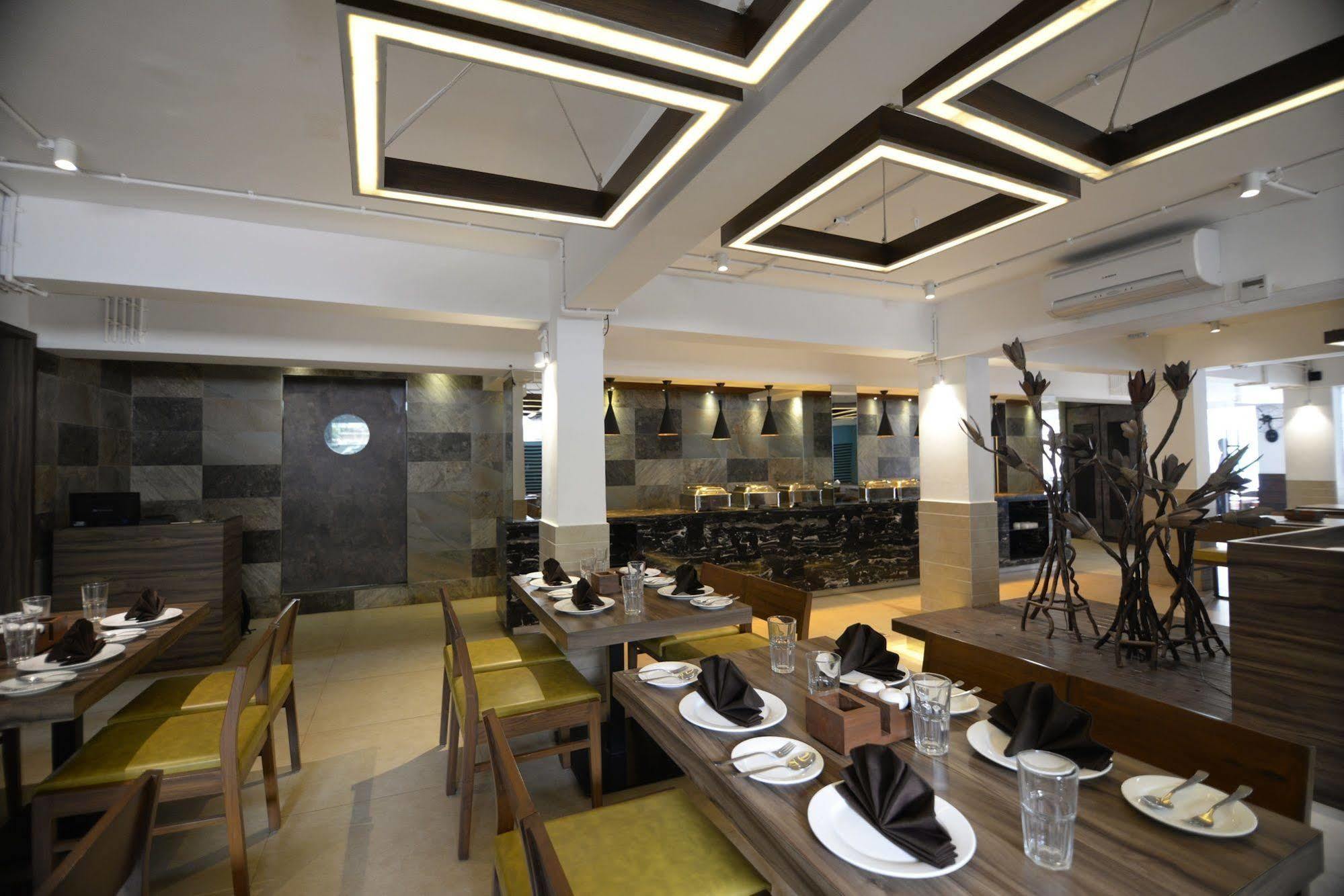 Sunkissed Plaza Hotel Calangute Exterior foto